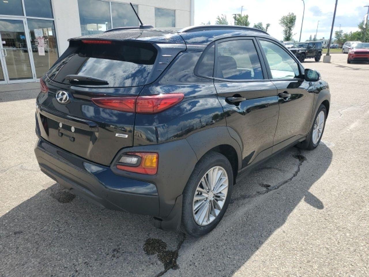 2020 Hyundai Kona Luxury-2