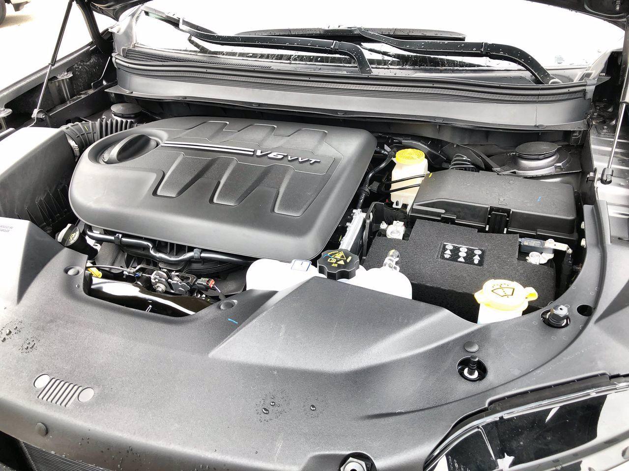 2020 Jeep Cherokee Altitude-1