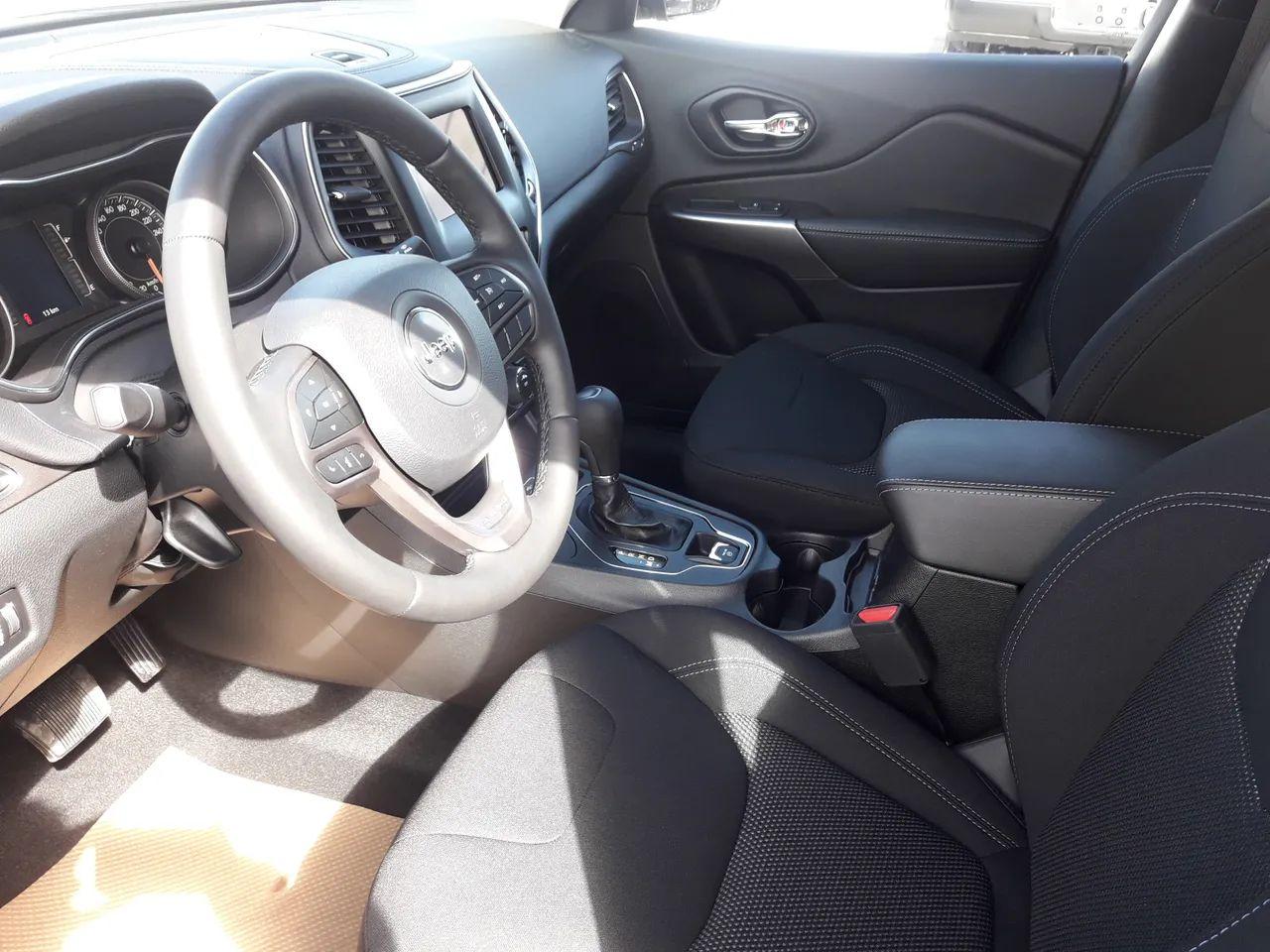 2020 Jeep Cherokee -3