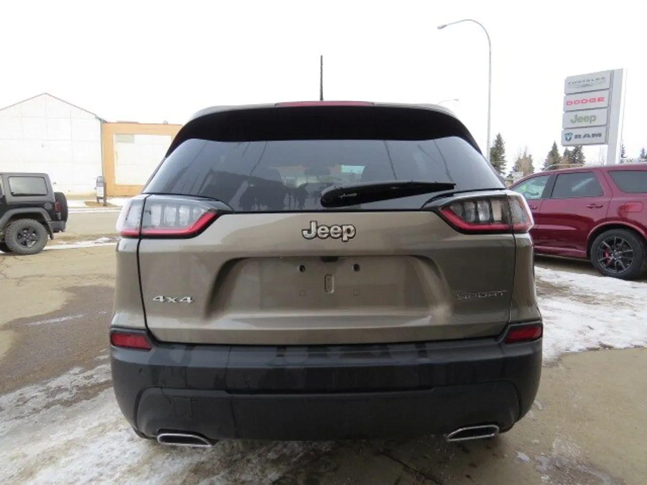 2020 Jeep Cherokee -3