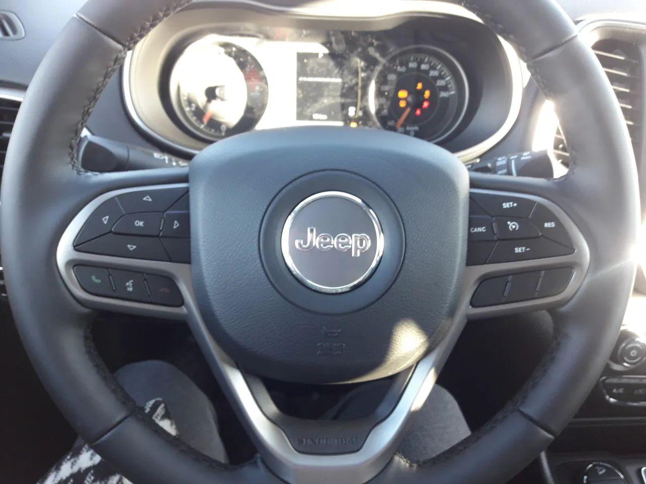 2020 Jeep Cherokee North-4