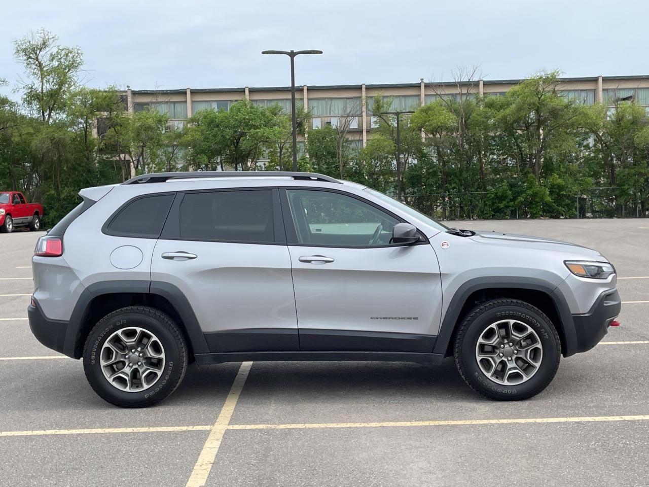 2020 Jeep Cherokee Trailhawk-1