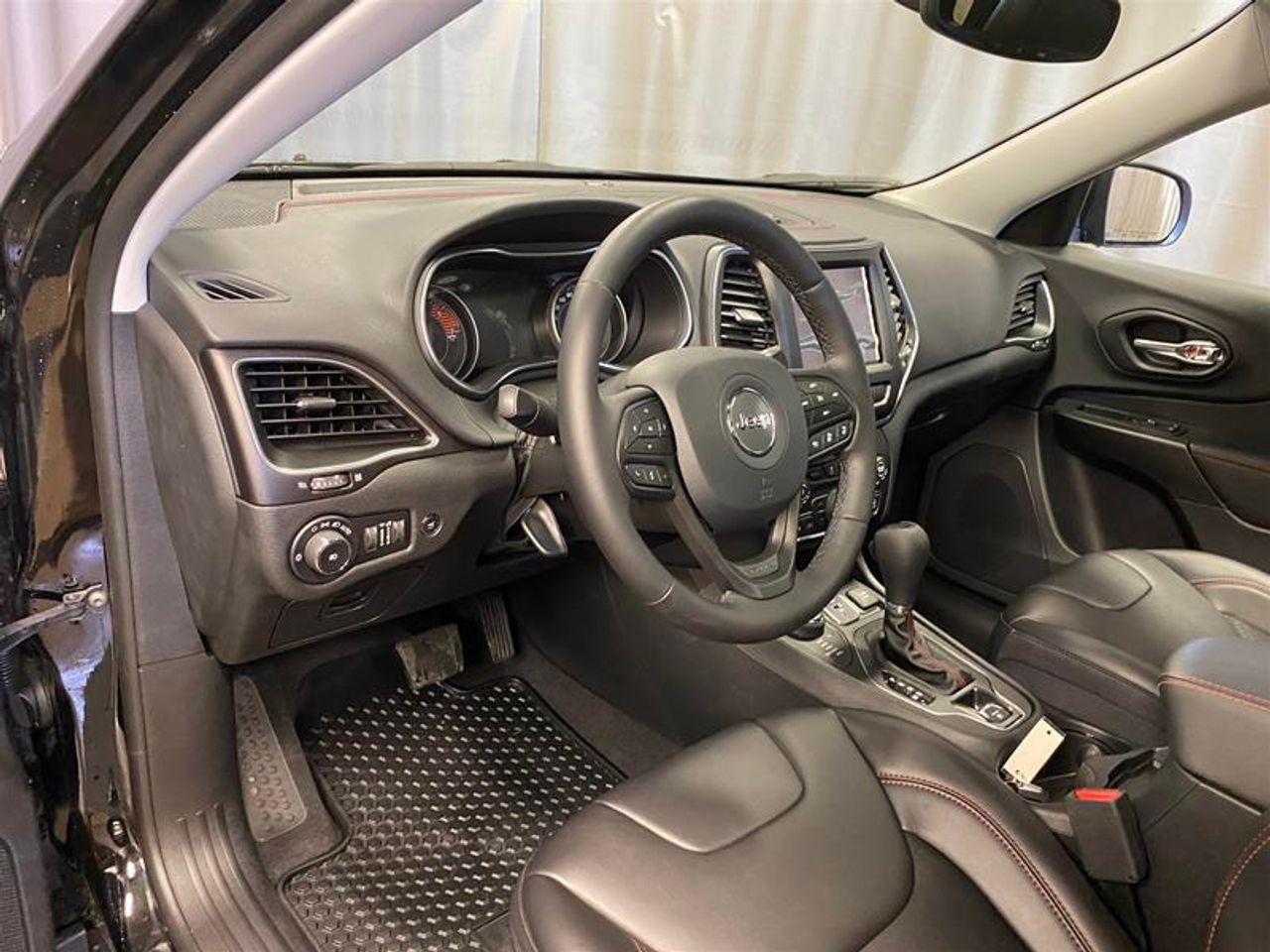 2020 Jeep Cherokee Trailhawk-4