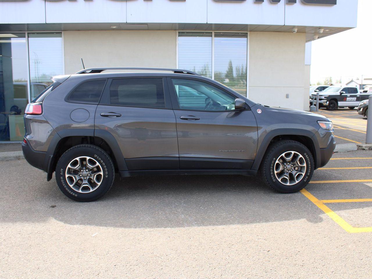 2020 Jeep Cherokee Trailhawk-2