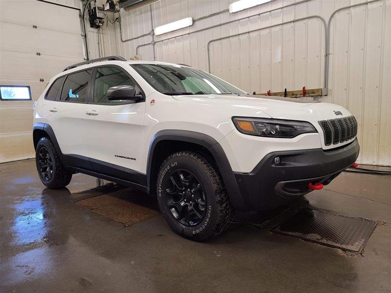 2020 Jeep Cherokee Trailhawk-3