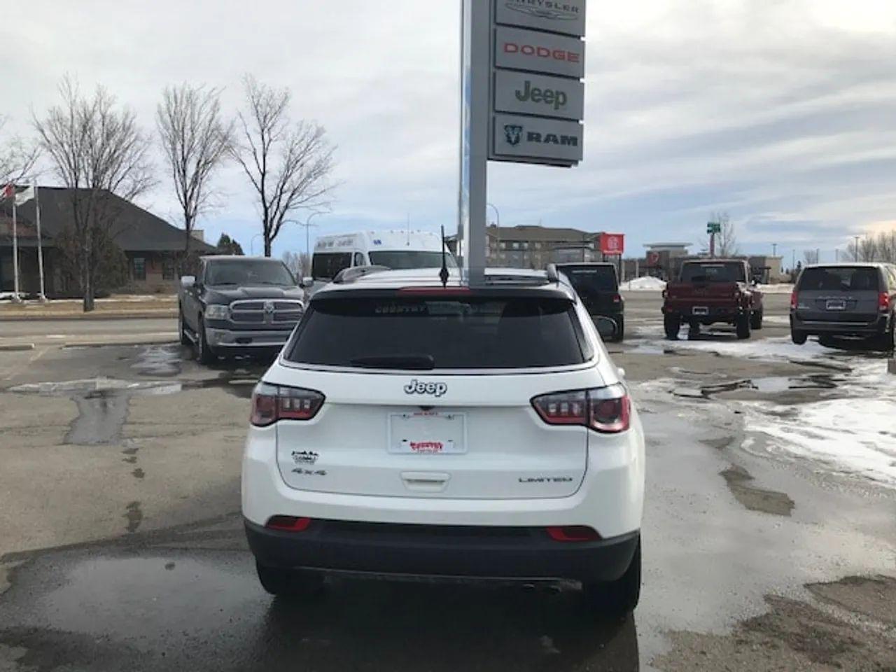 2020 Jeep Compass Limited-3