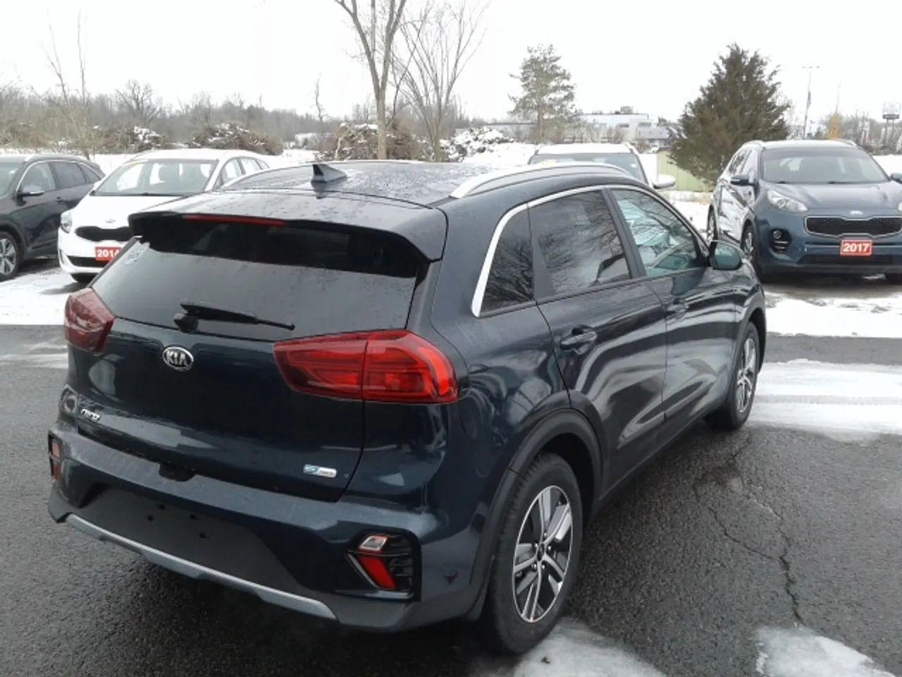 2020 Kia Niro Touring-4