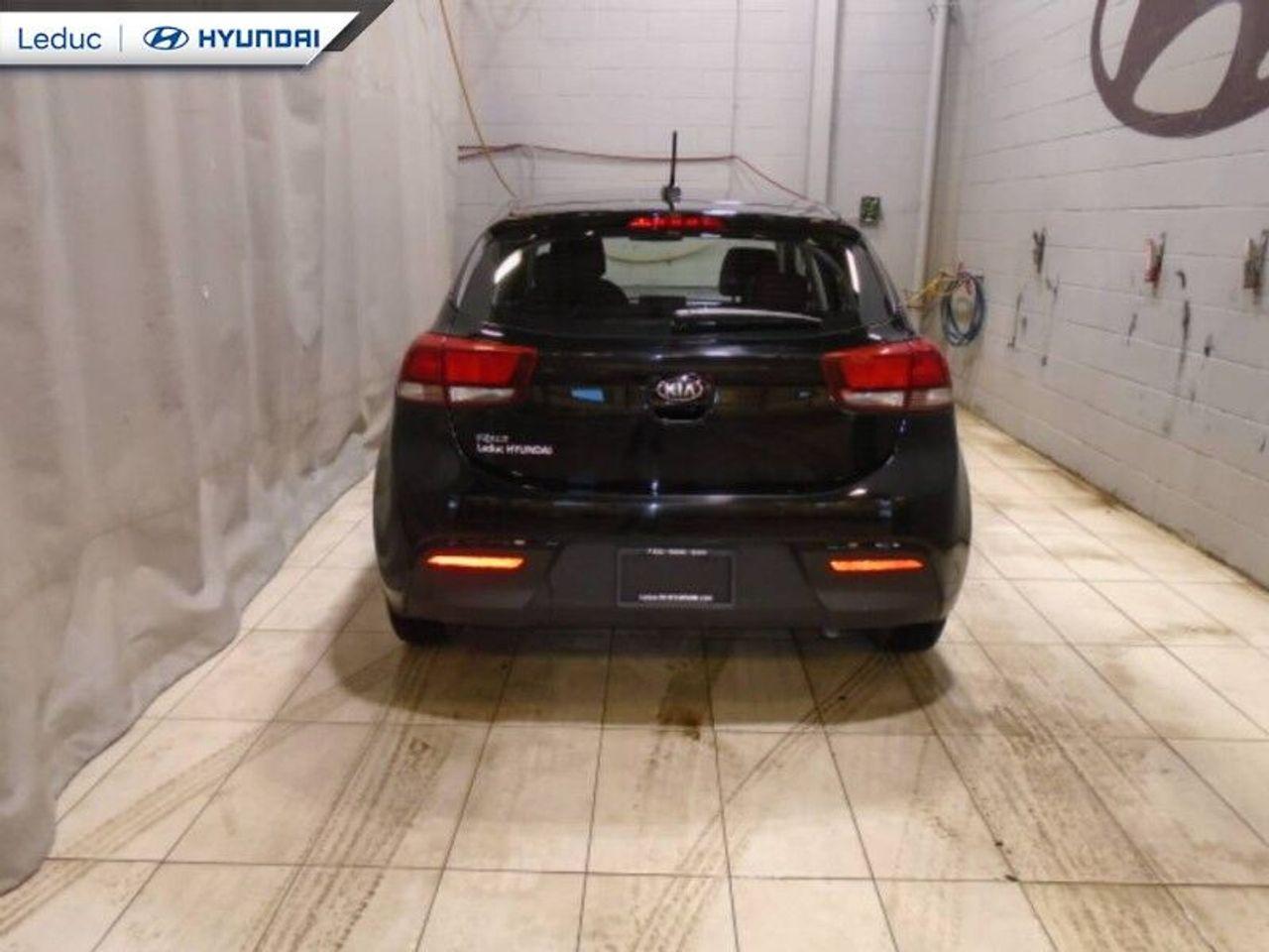 2020 Kia Rio5 S-3