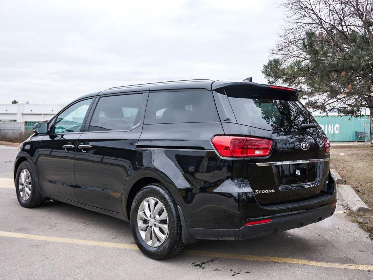 2020 Kia Sedona LX-4