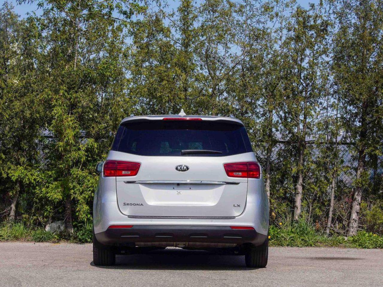 2020 Kia Sedona LX-3