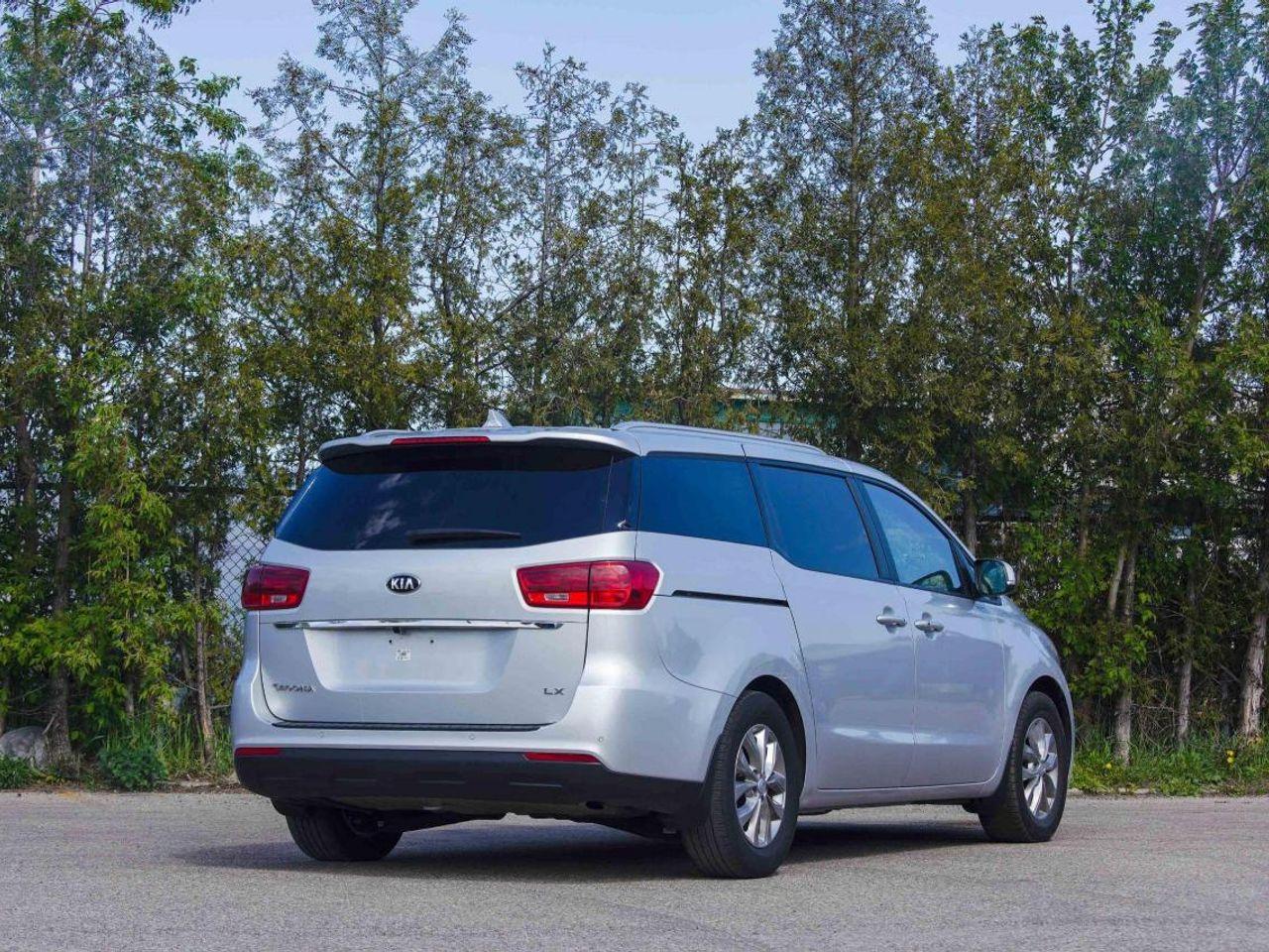 2020 Kia Sedona LX-4