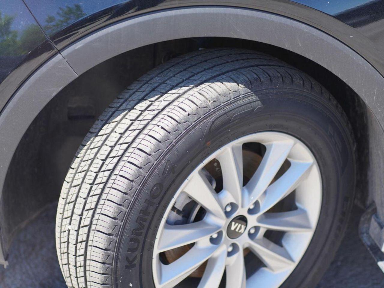 2020 Kia Sorento LX-4
