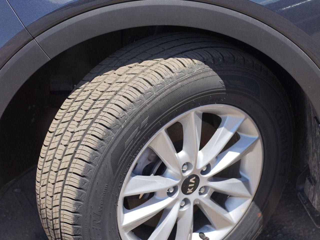 2020 Kia Sorento LX-4
