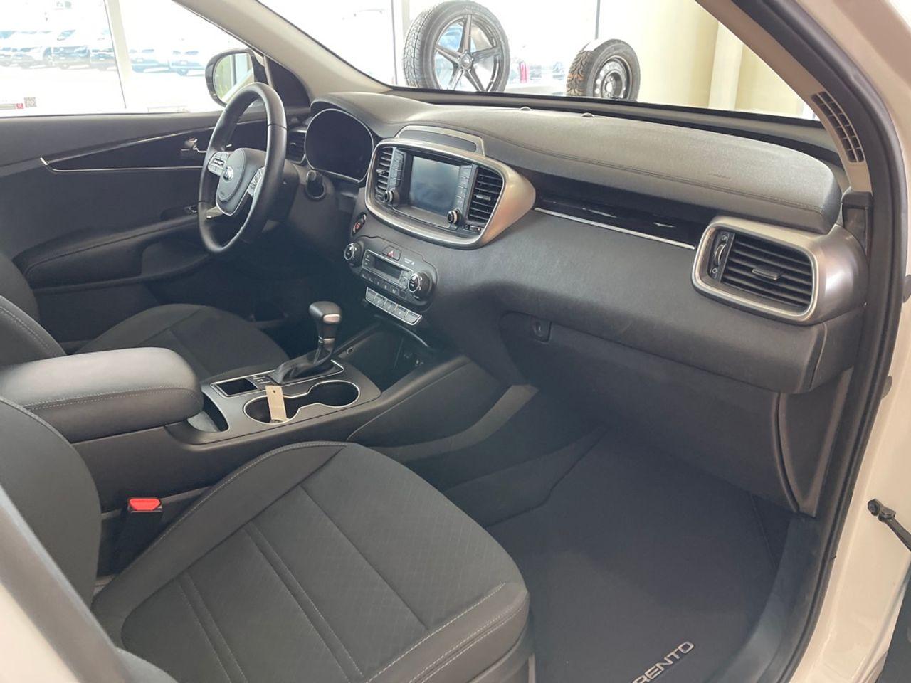2020 Kia Sorento LX-4