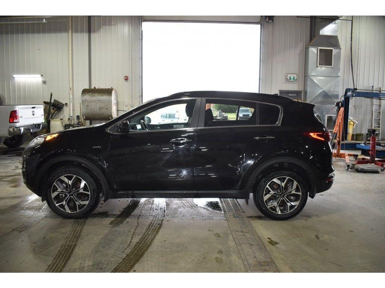 2020 Kia Sportage EX-1