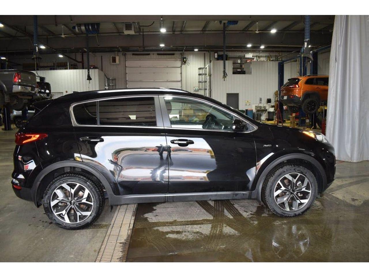 2020 Kia Sportage EX-2