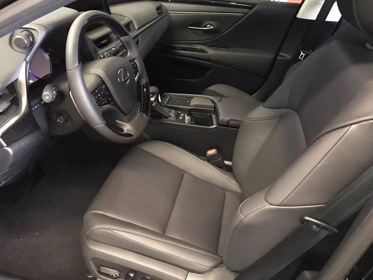 2020 Lexus ES 300h Premium-3