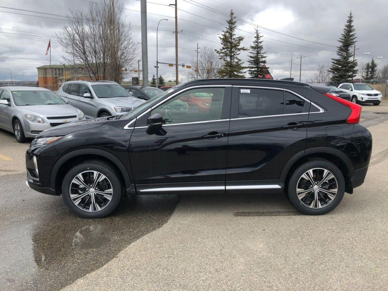 2020 Mitsubishi Eclipse Cross LE-3