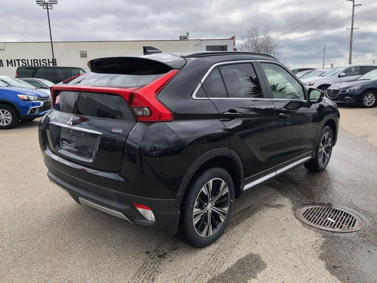 2020 Mitsubishi Eclipse Cross LE-4