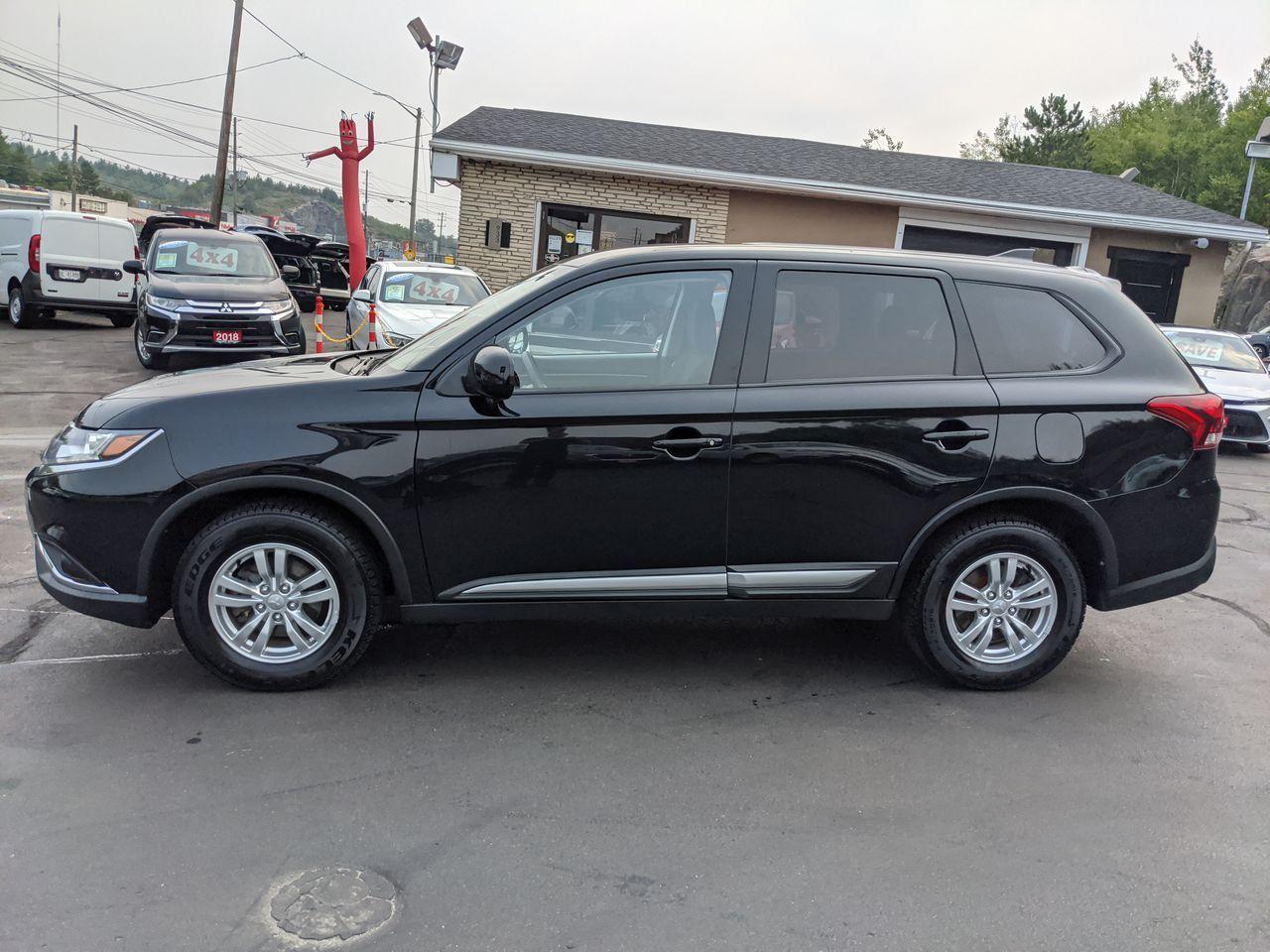 2020 Mitsubishi Outlander ES AWC-1