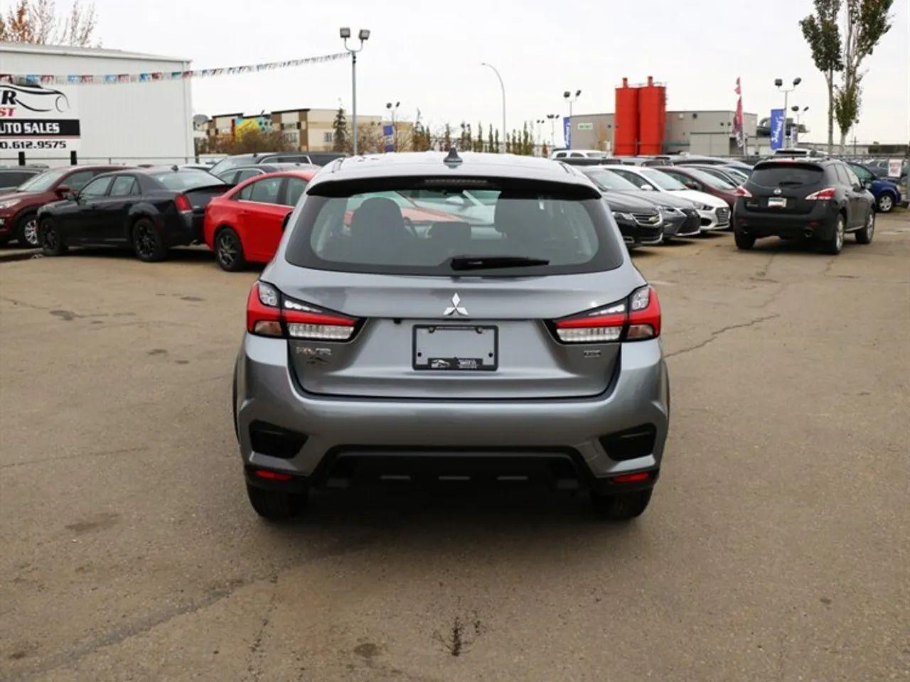 2020 Mitsubishi RVR SE-3