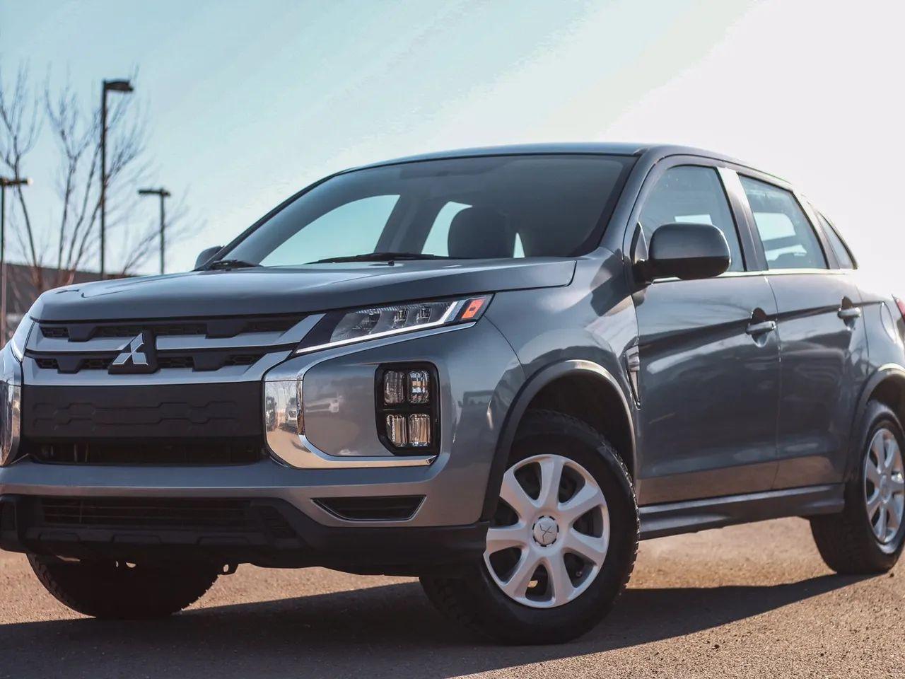 2020 Mitsubishi RVR SE-0