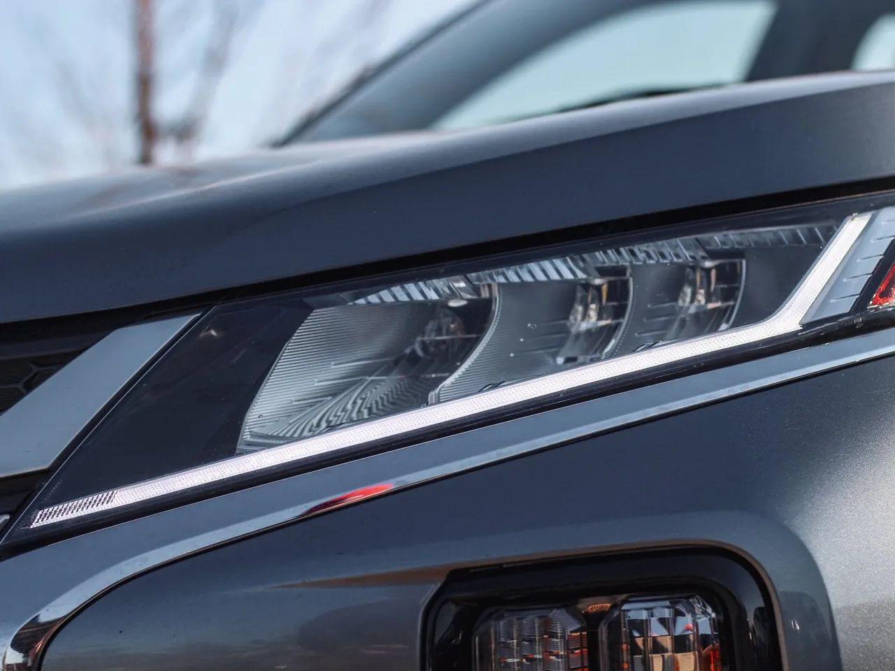 2020 Mitsubishi RVR SE-4
