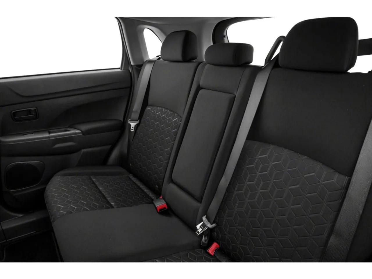 2020 Mitsubishi RVR SE-4
