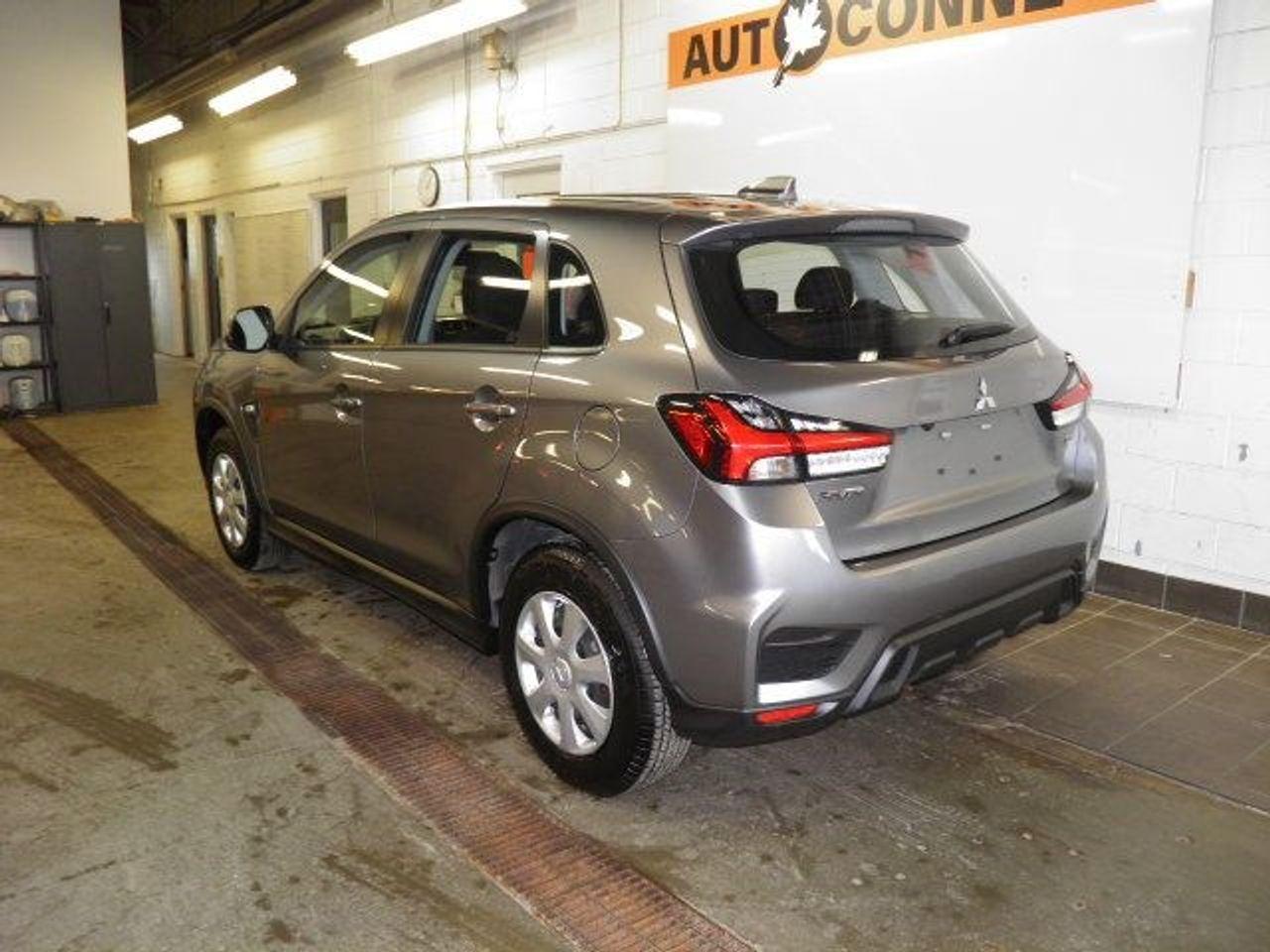 2020 Mitsubishi RVR SE-3