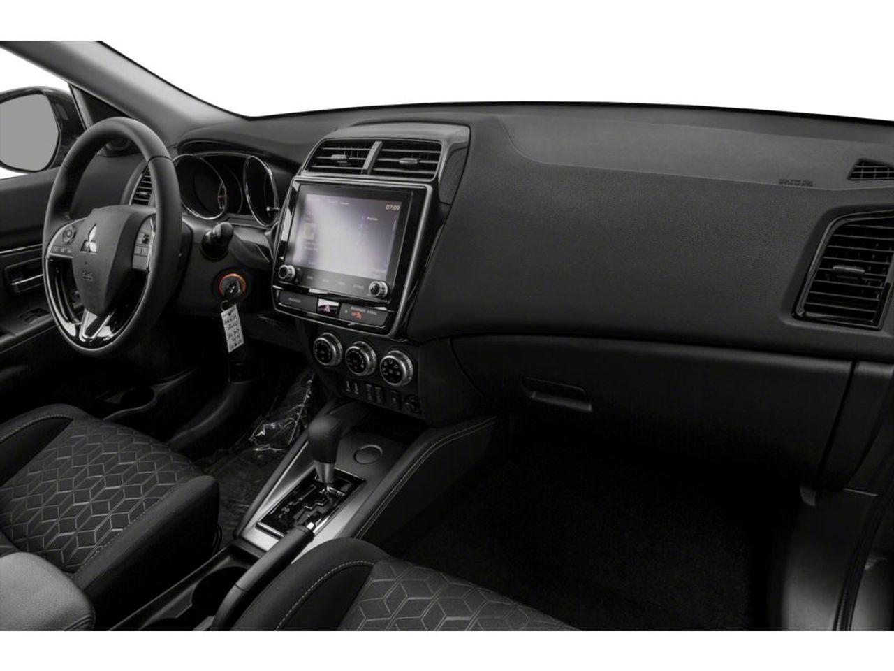 2020 Mitsubishi RVR SE-1