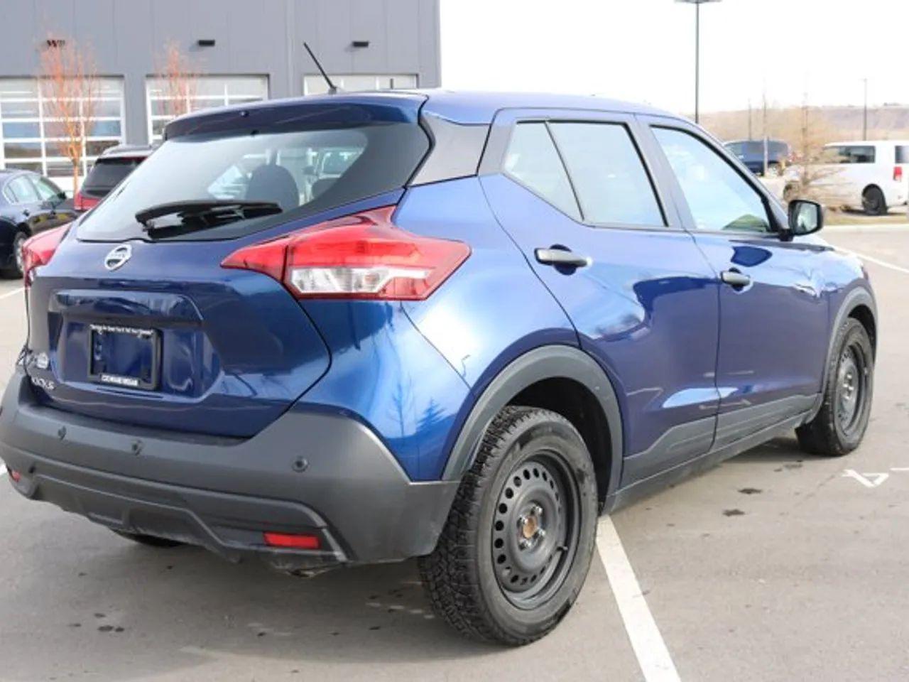 2020 Nissan Kicks S-4