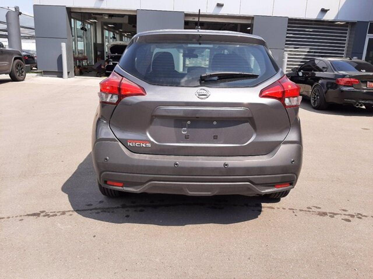 2020 Nissan Kicks S-3