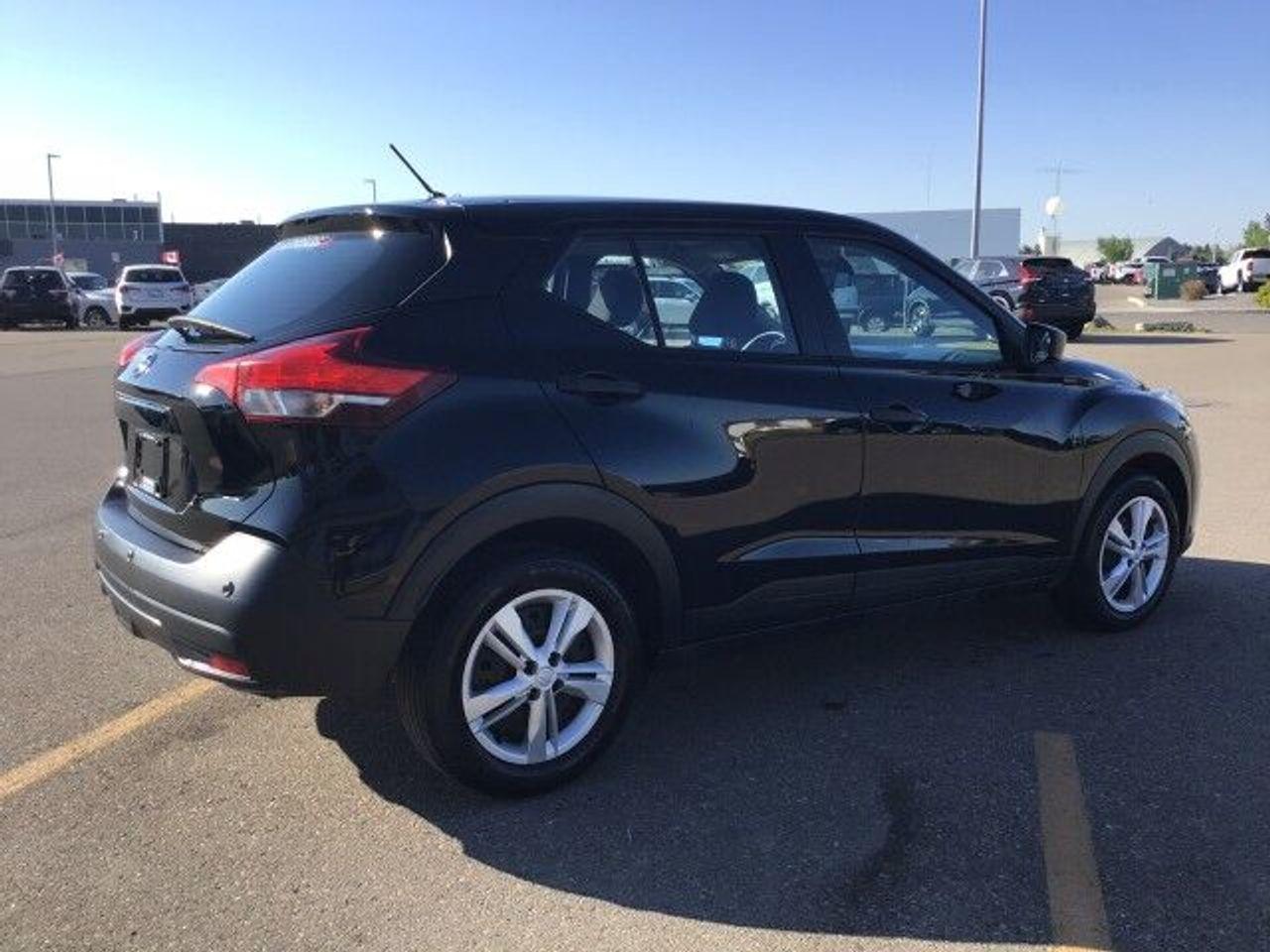 2020 Nissan Kicks S-3