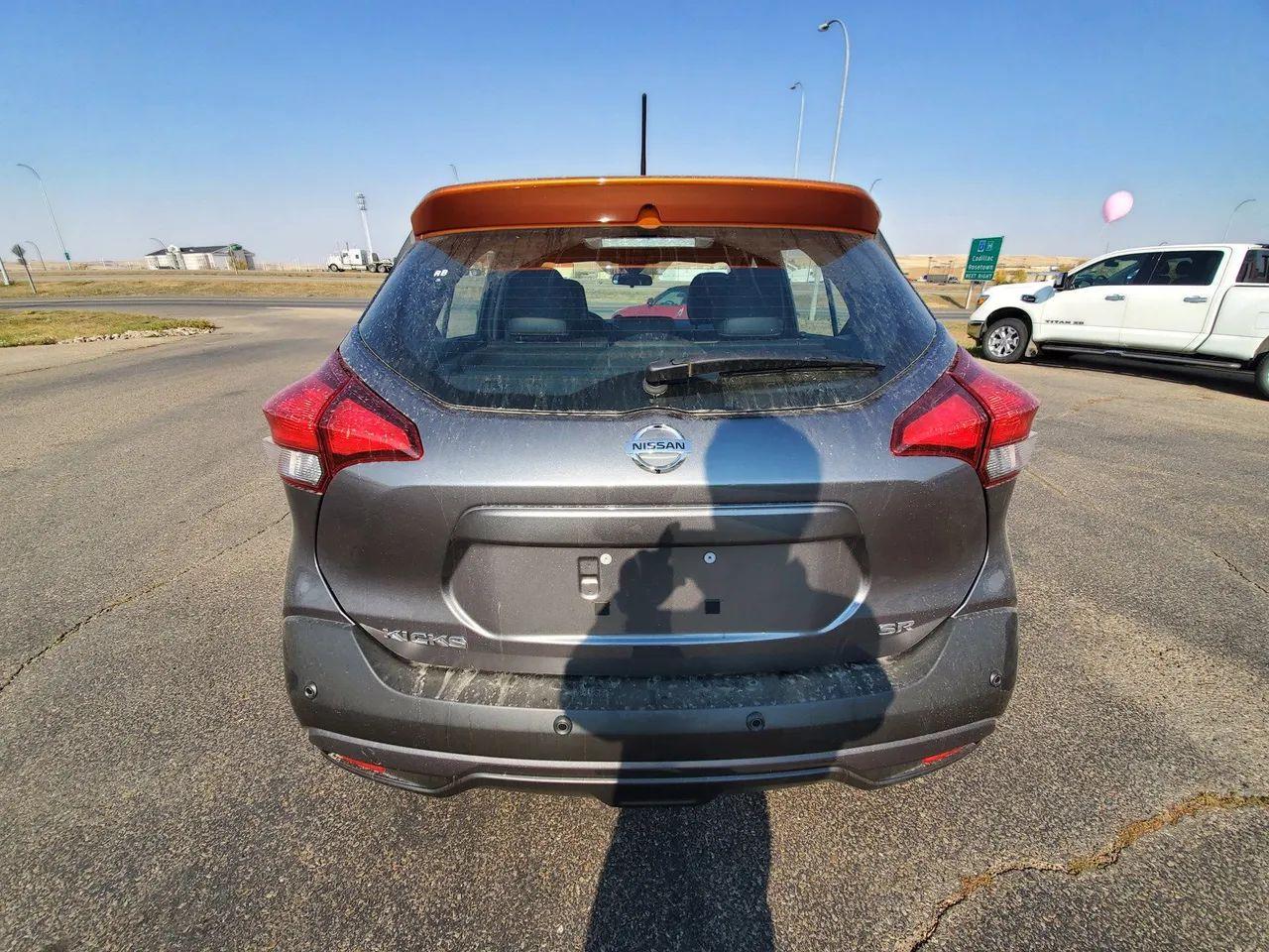 2020 Nissan Kicks SR-3