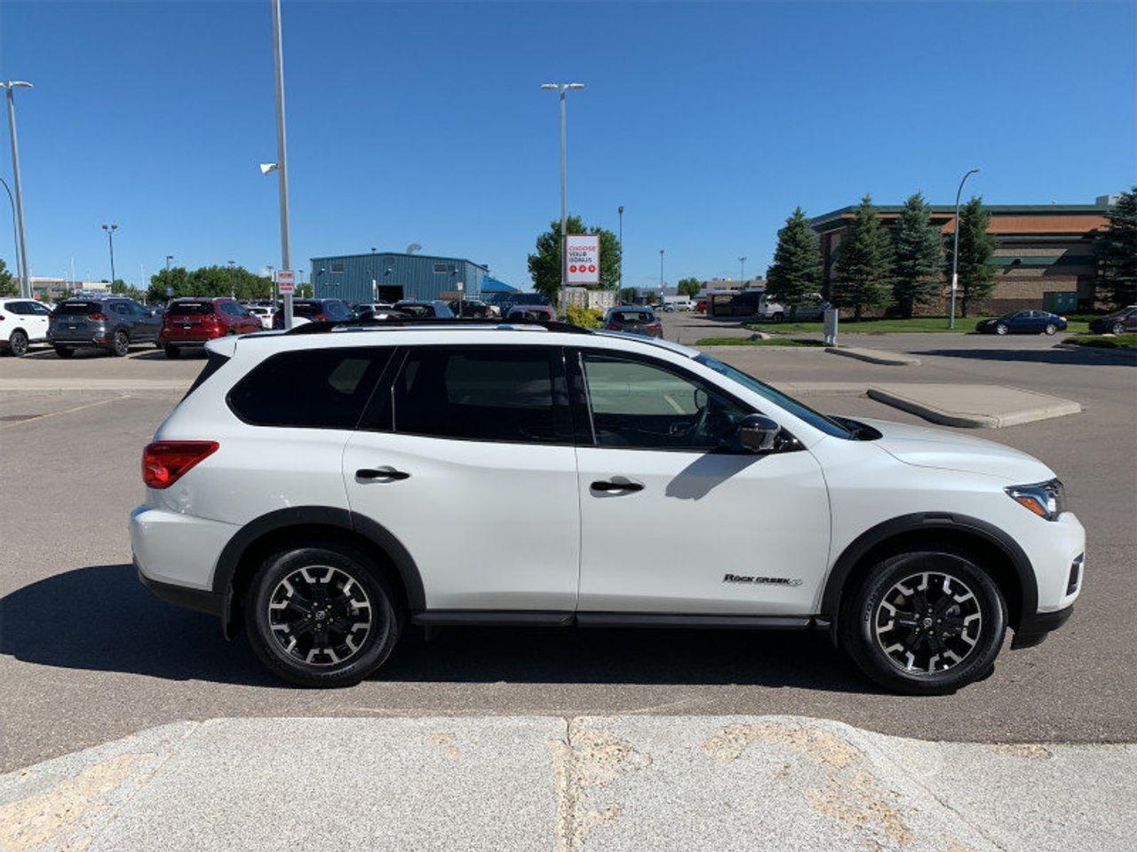 2020 Nissan Pathfinder SL-2