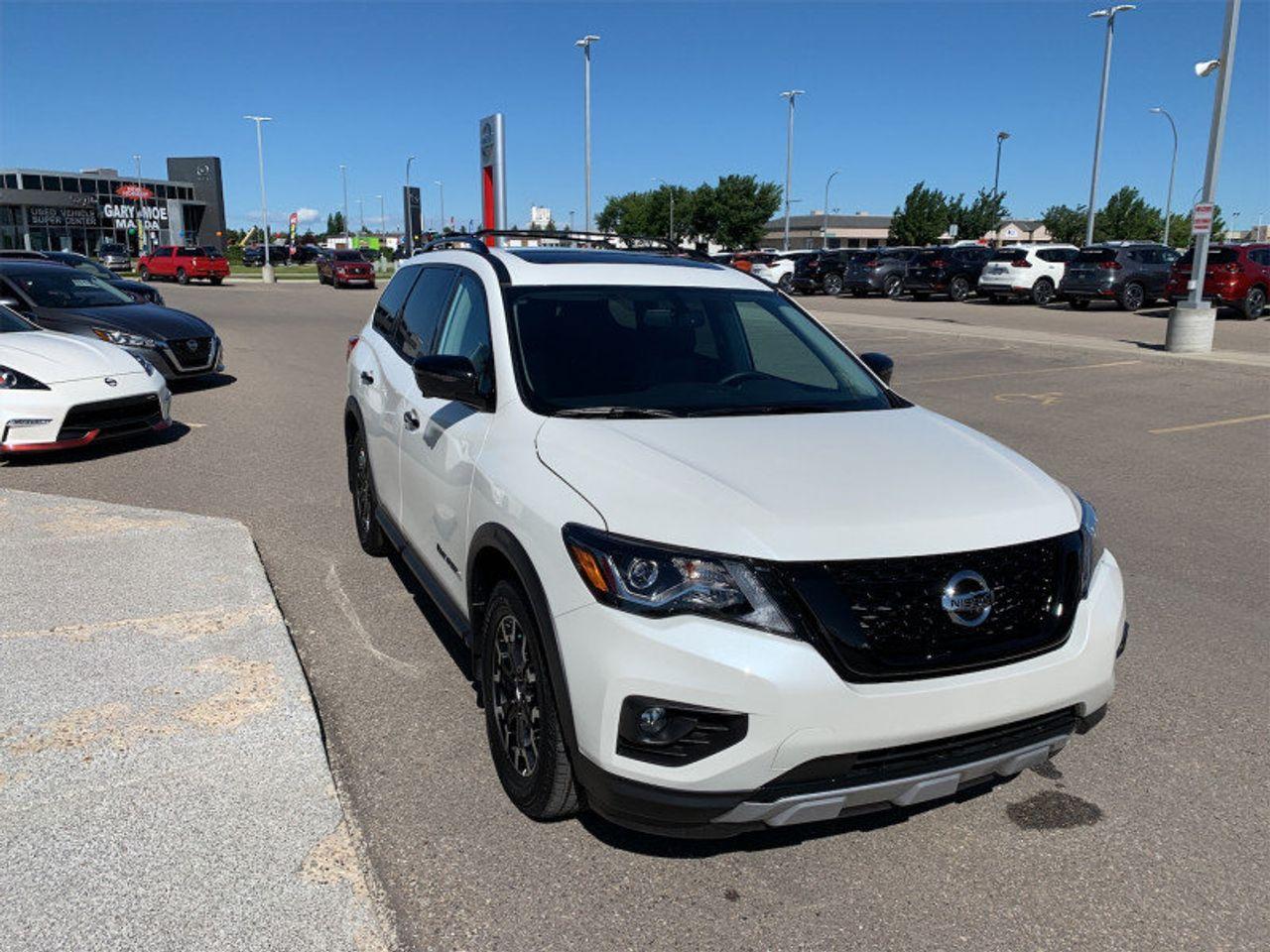 2020 Nissan Pathfinder SL-3