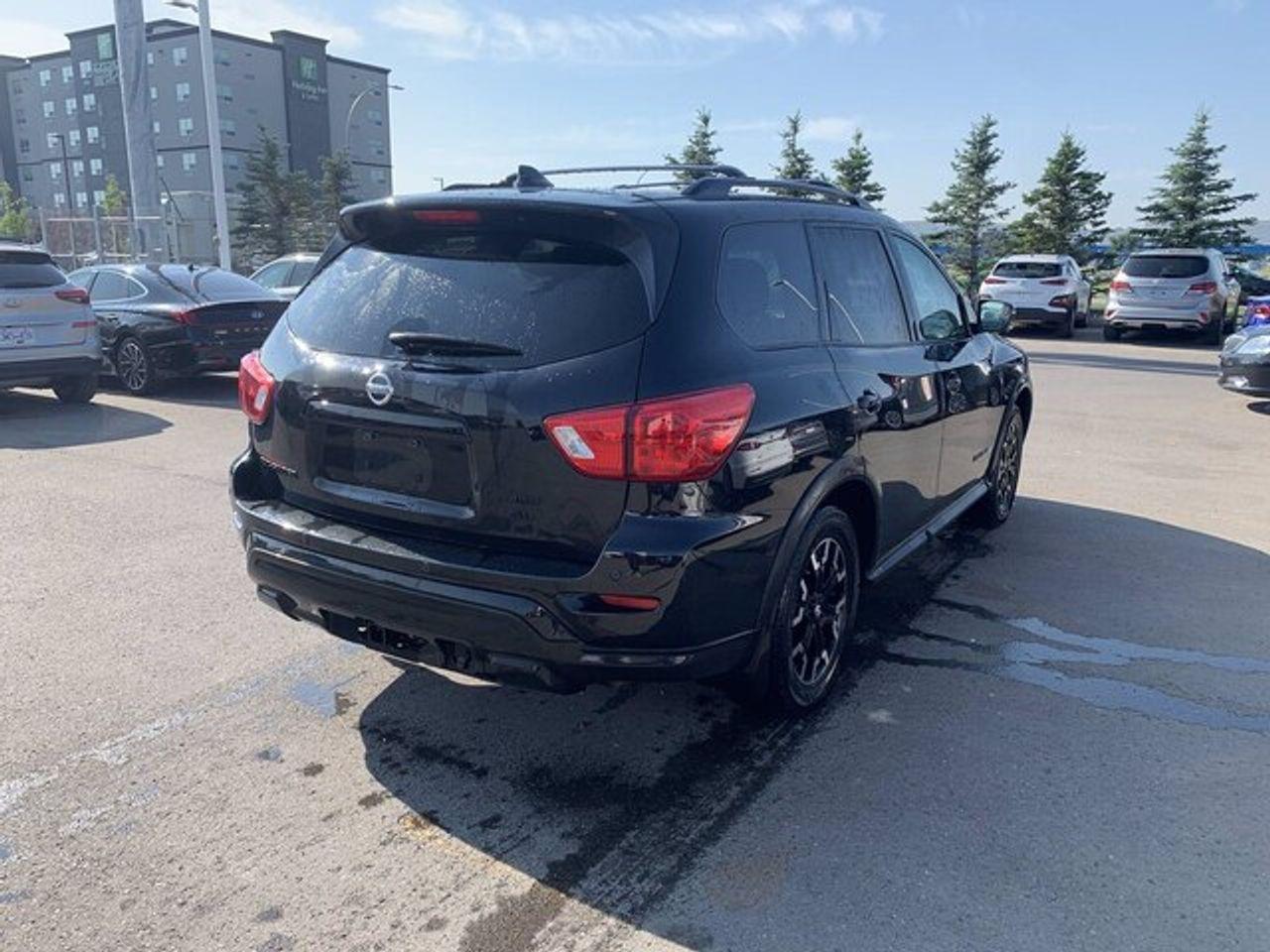 2020 Nissan Pathfinder SL-3