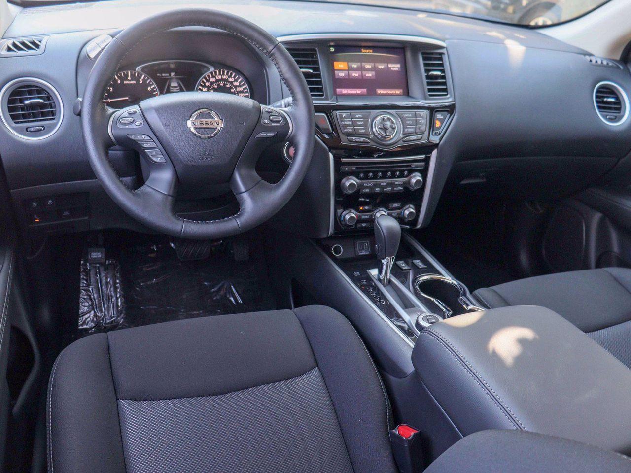 2020 Nissan Pathfinder SV-1
