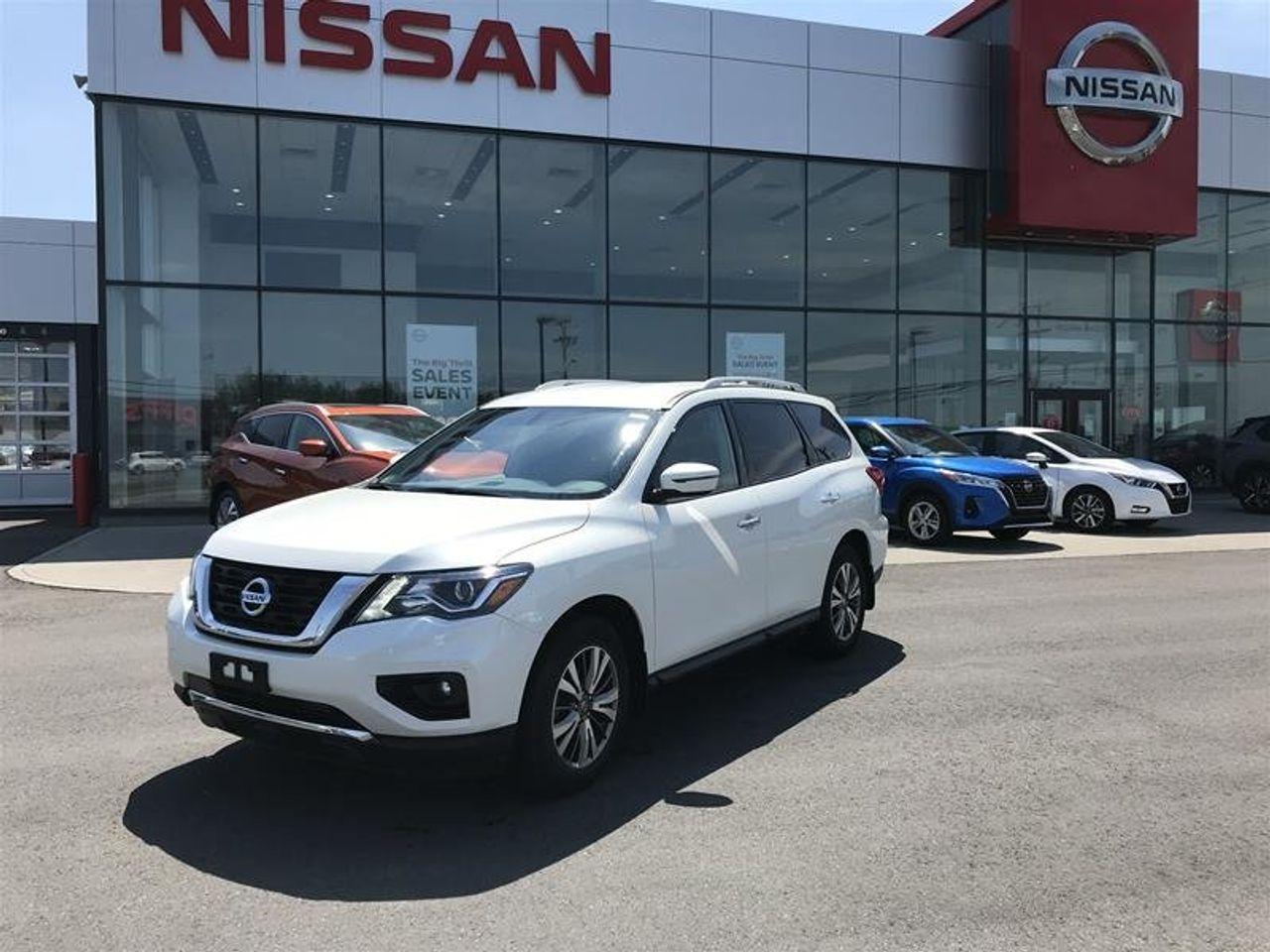 2020 Nissan Pathfinder SV-0