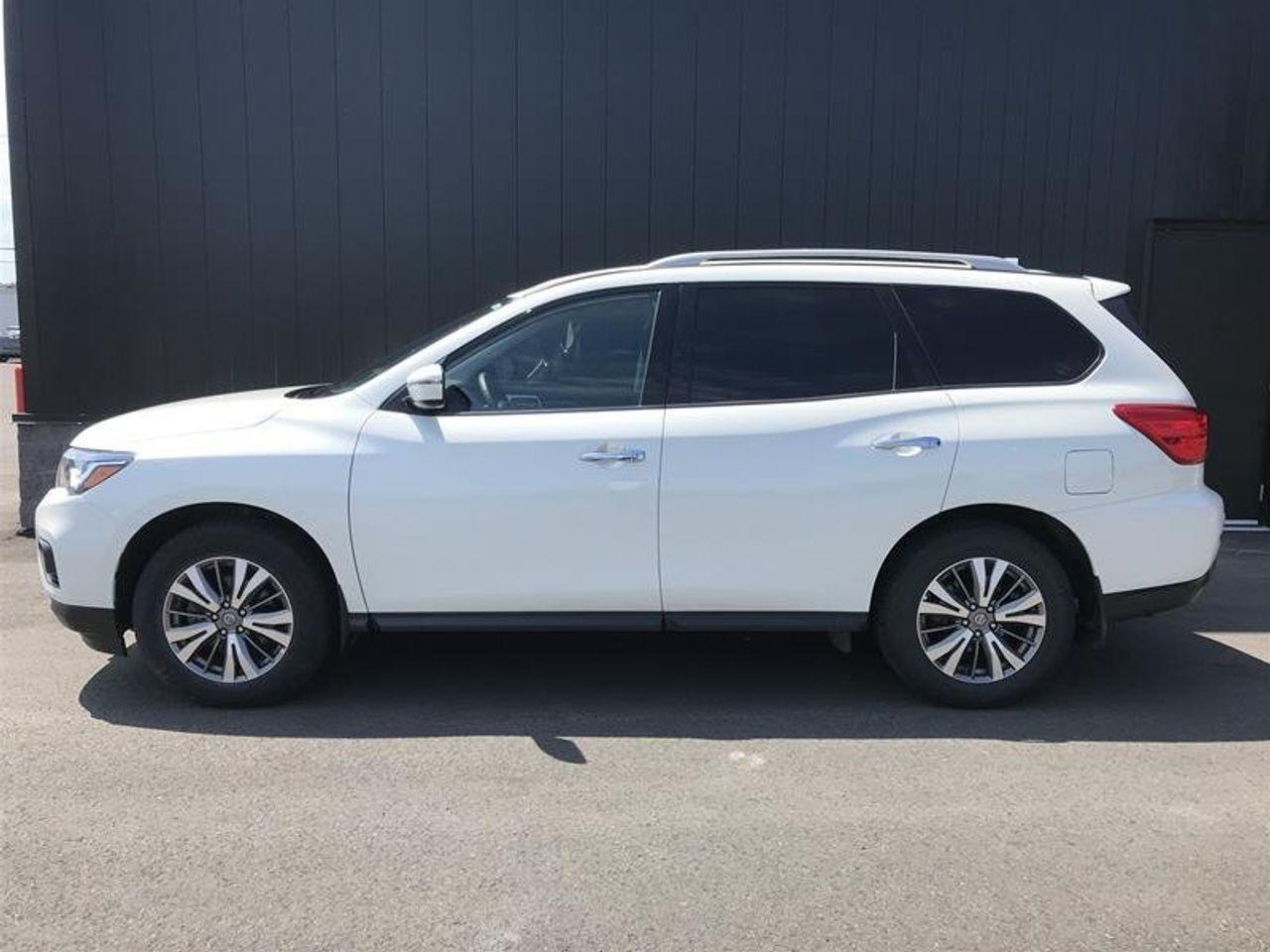 2020 Nissan Pathfinder SV-3