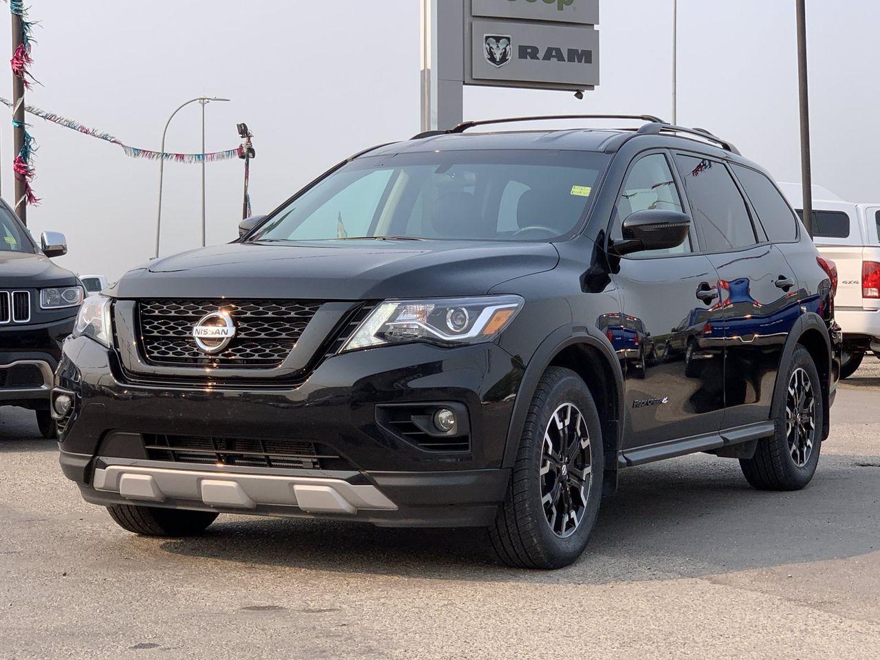 2020 Nissan Pathfinder SV-2