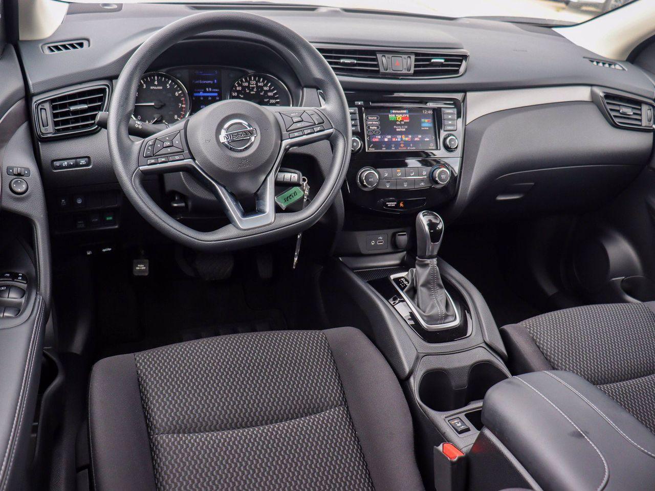 2020 Nissan Rogue Sport S-1