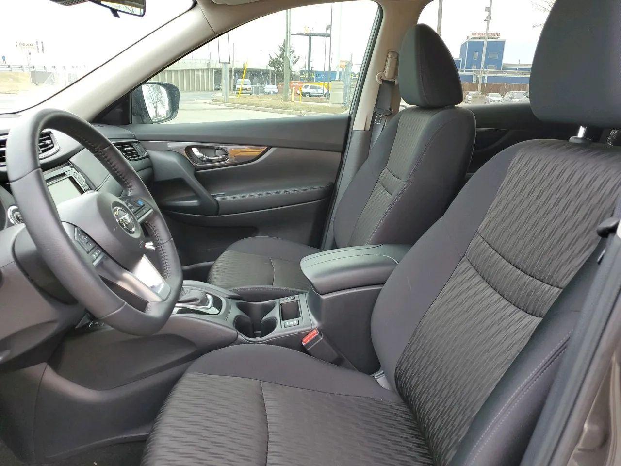 2020 Nissan Rogue S-1