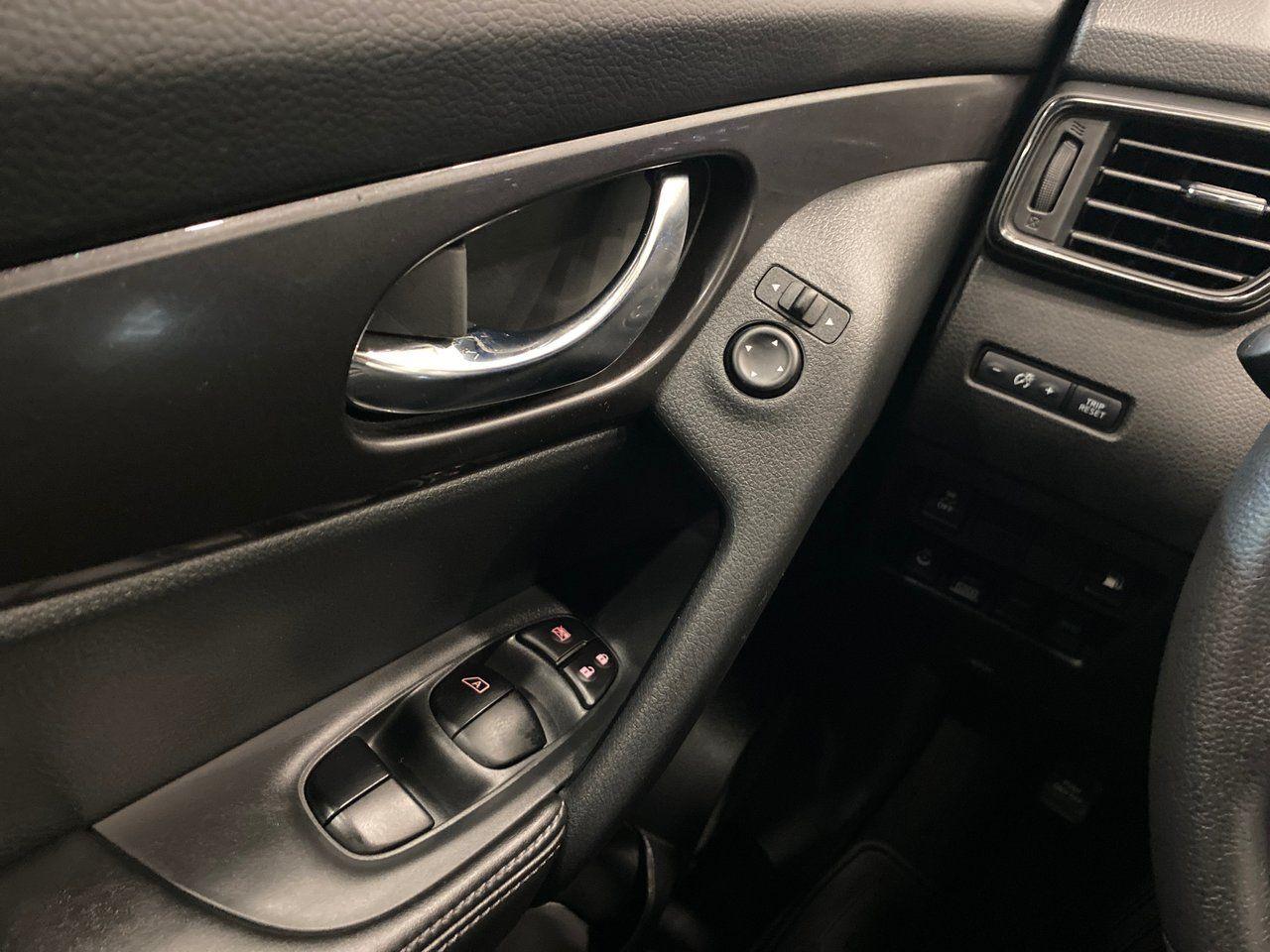 2020 Nissan Rogue S-3
