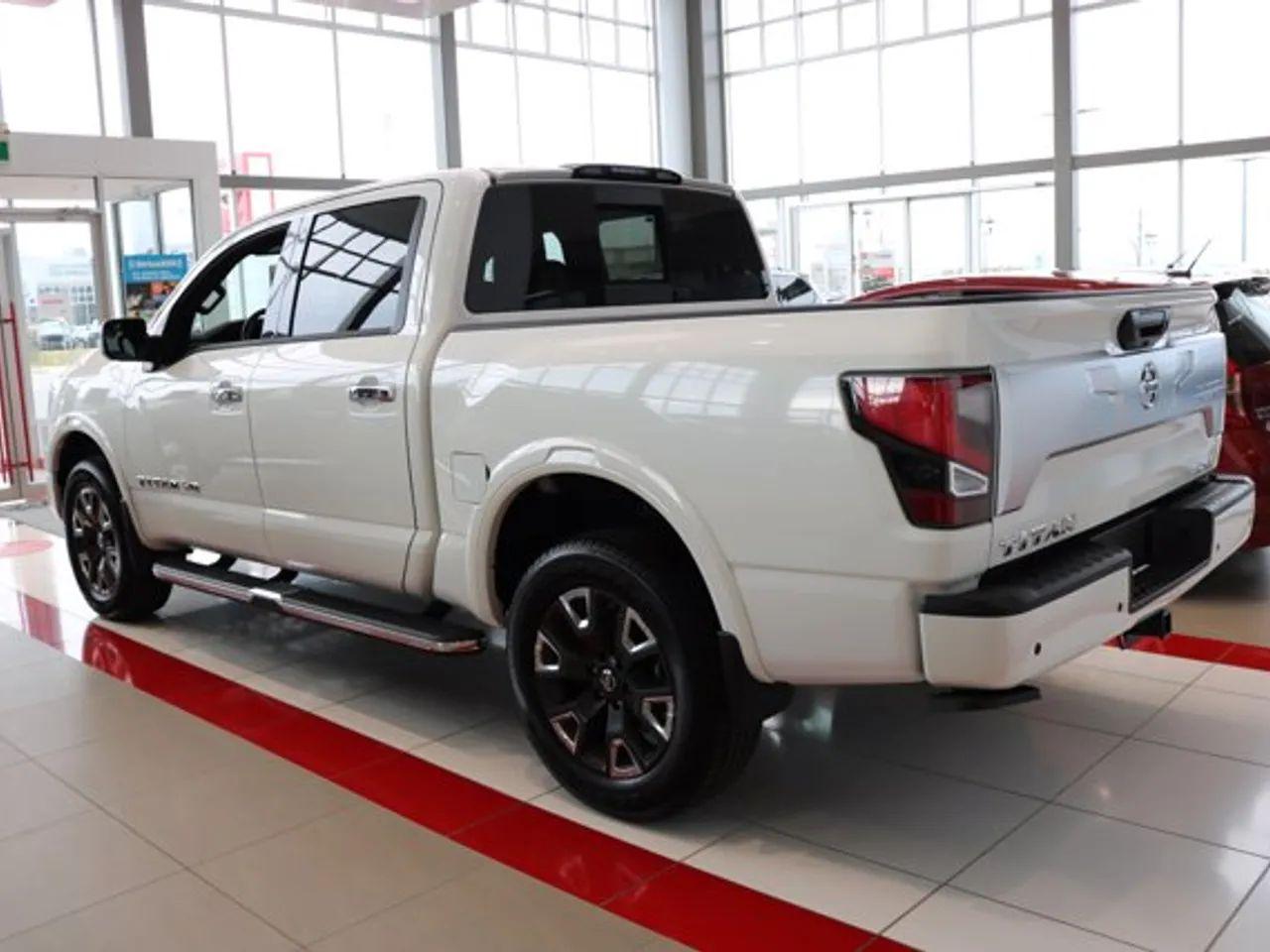 2020 Nissan Titan Platinum-2
