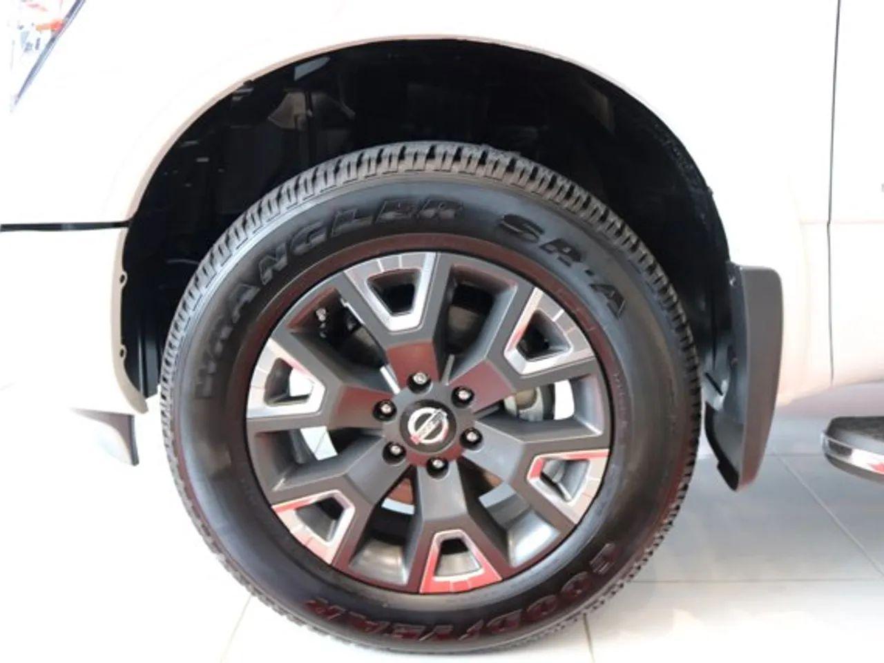 2020 Nissan Titan Platinum-3