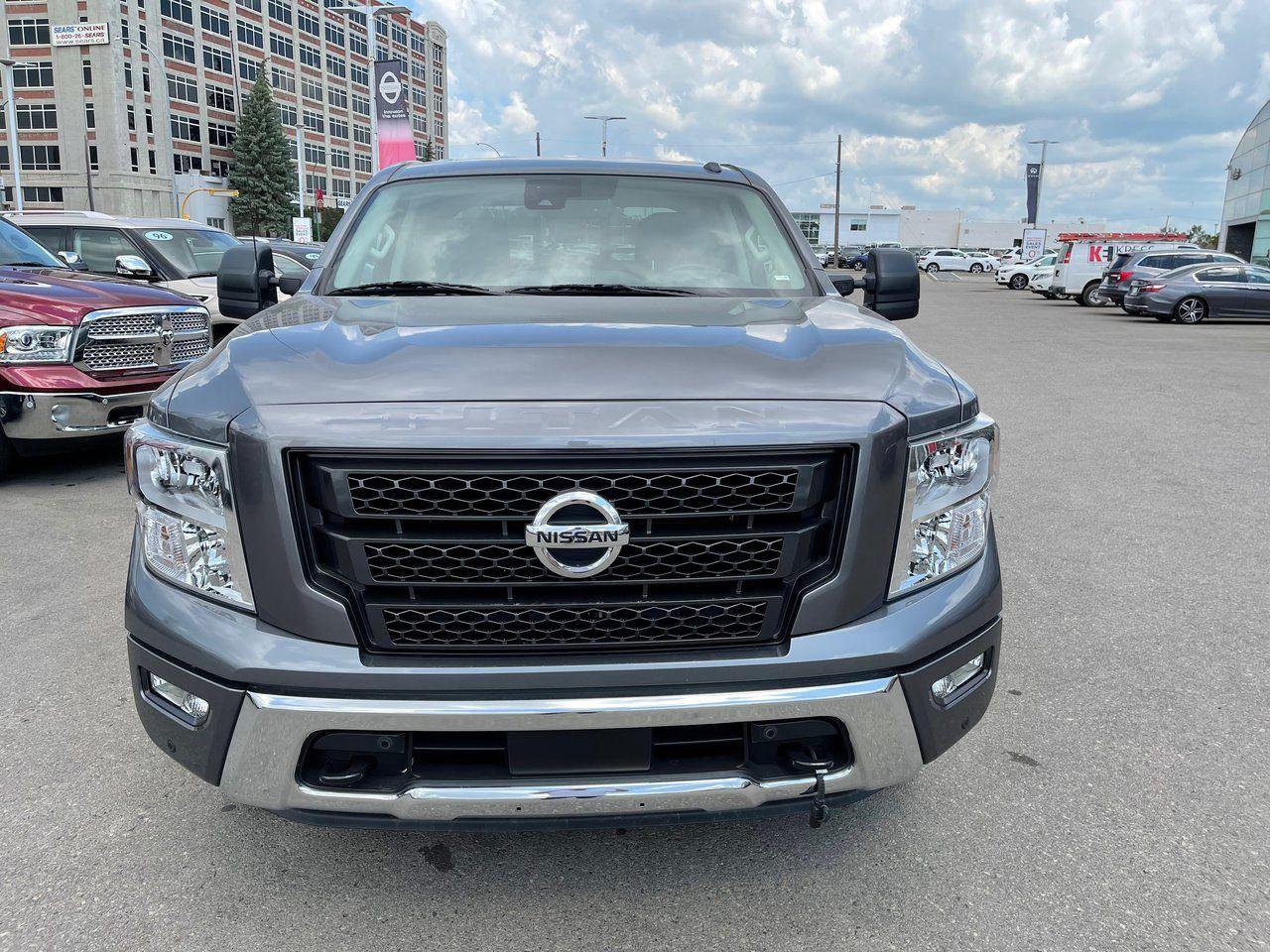 2020 Nissan Titan Platinum-2