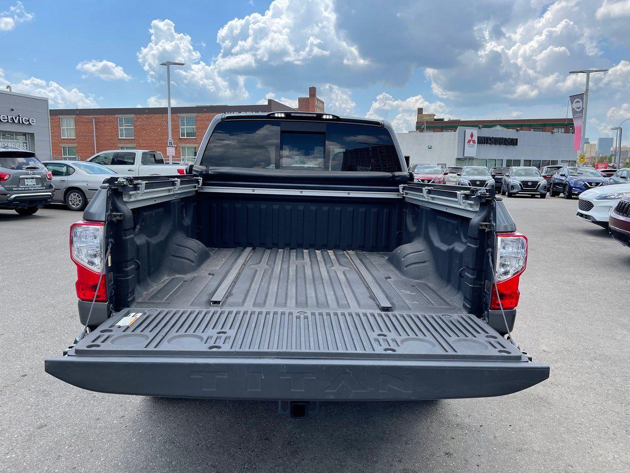 2020 Nissan Titan Platinum-4