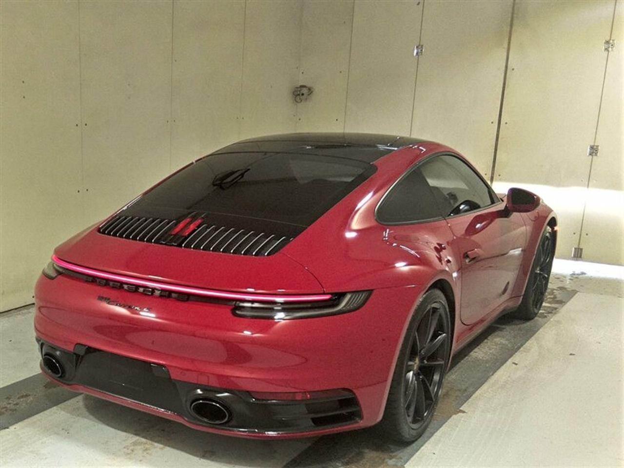 2020 Porsche 911 Carrera 4-2