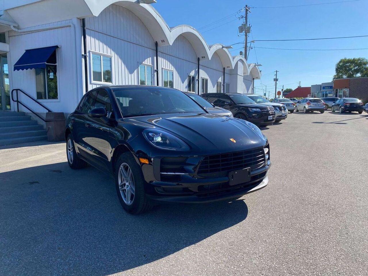 2020 Porsche Macan Base-2